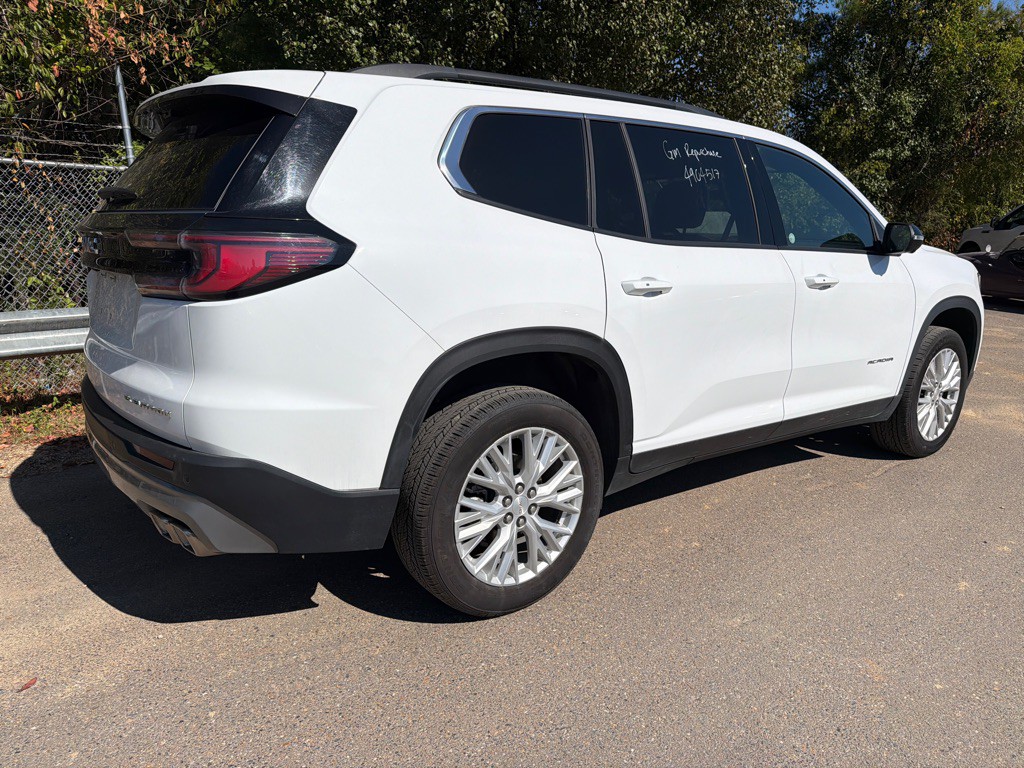 2026 GMC Acadia Image 4