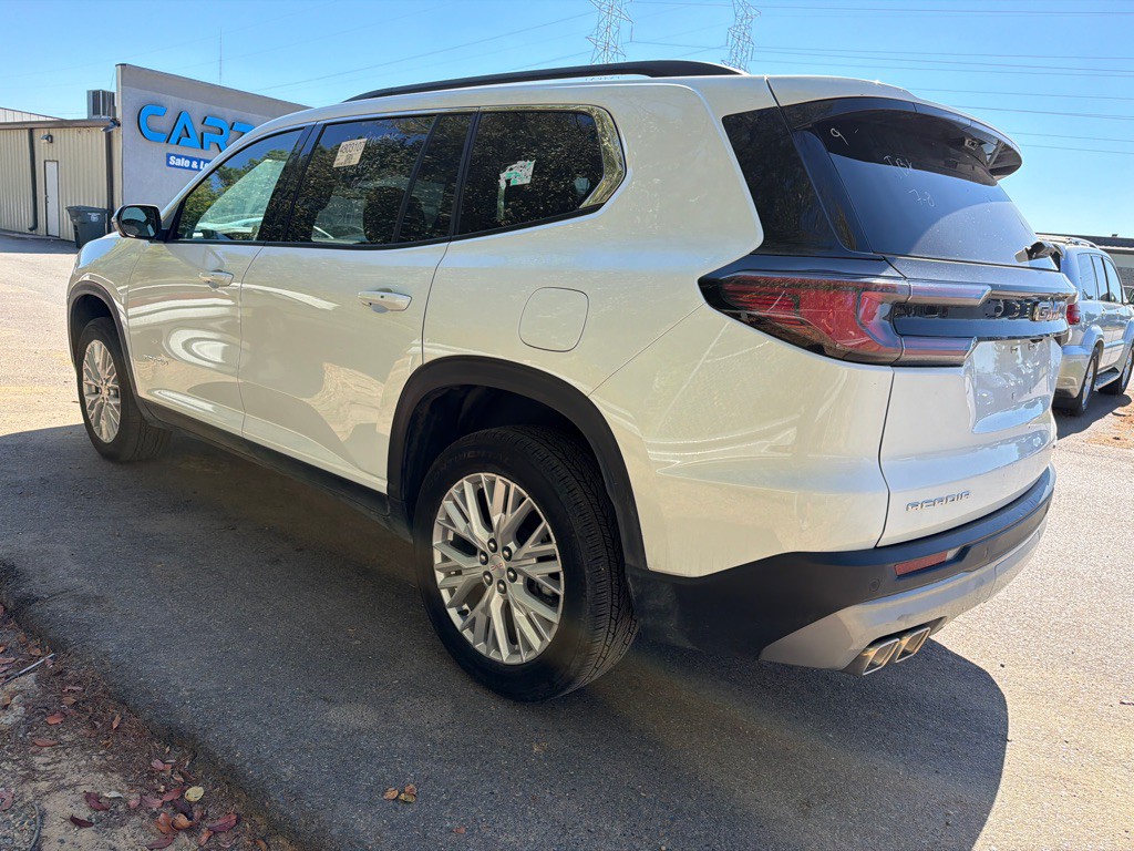 2026 GMC Acadia Image 6