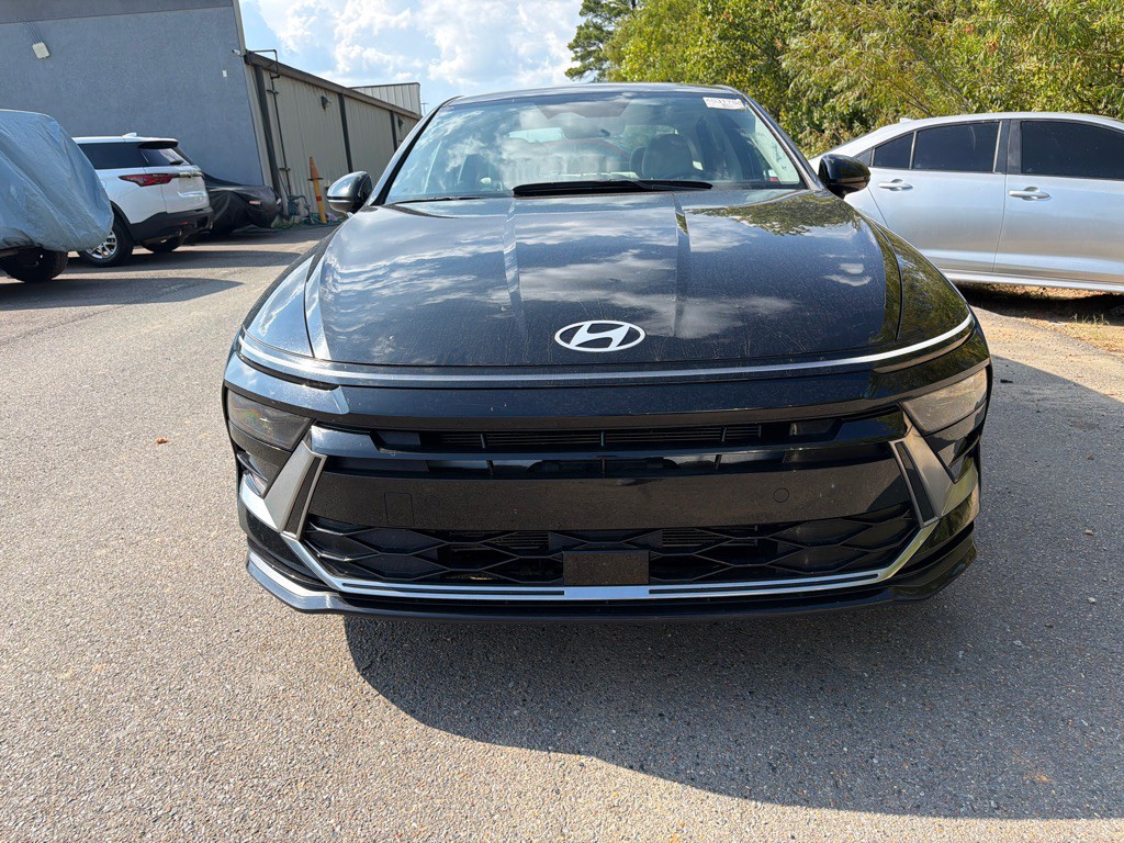 2025 Hyundai Sonata Image 2