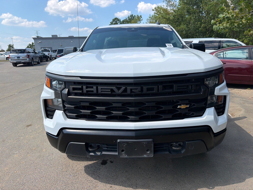 2023 Chevrolet Silverado 1500 Image 2
