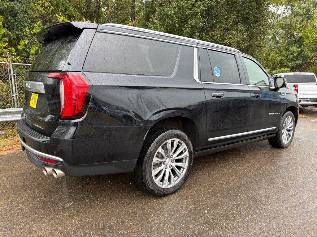 2021 GMC Yukon Image 4
