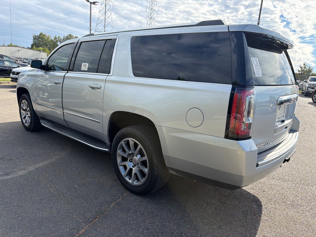 2020 GMC Yukon Image 6