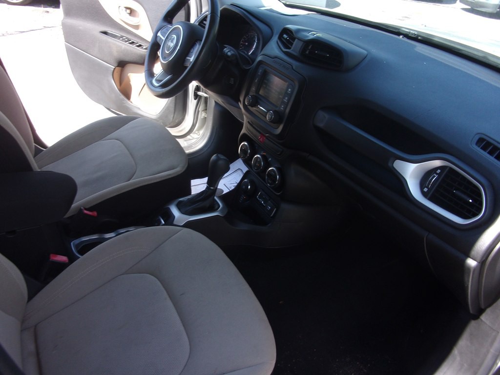 2015 Jeep Renegade Image 7