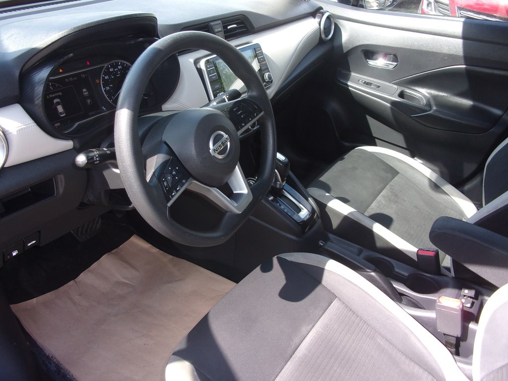 2020 Nissan Versa Image 5