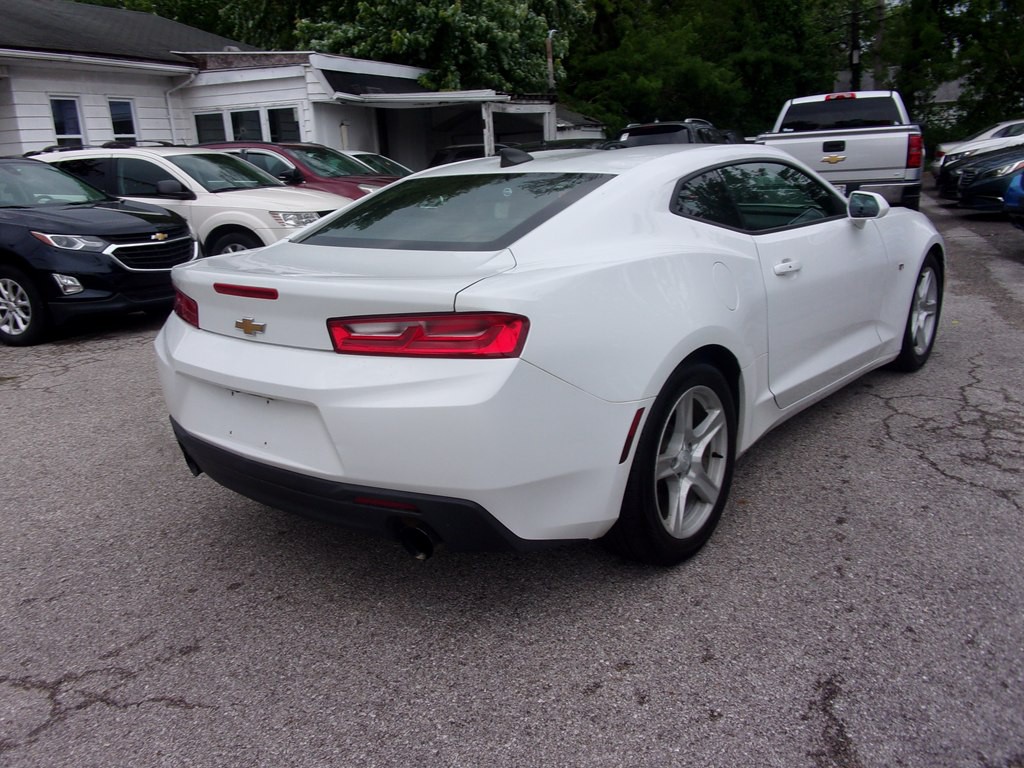 2017 Chevrolet Camaro Image 4