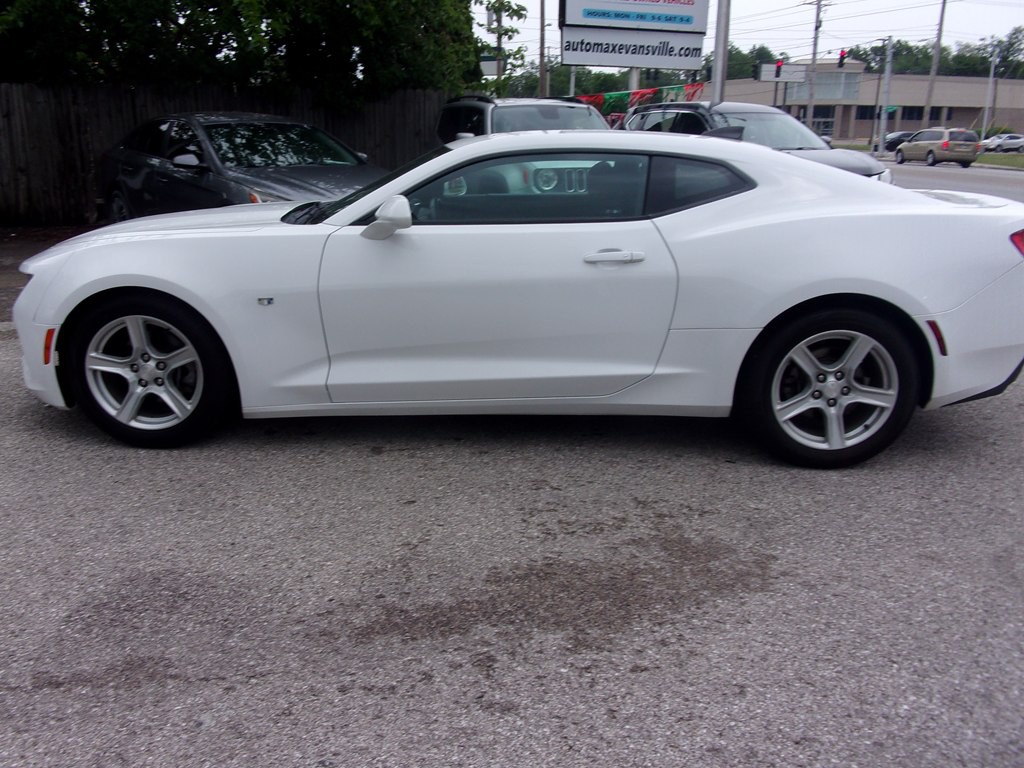 2017 Chevrolet Camaro Image 6