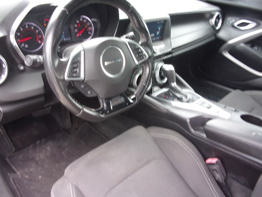 2017 Chevrolet Camaro Image 7
