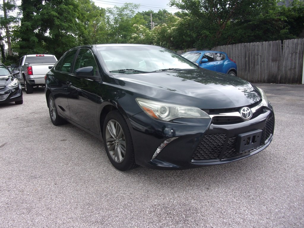 2015 Toyota Camry Image 2