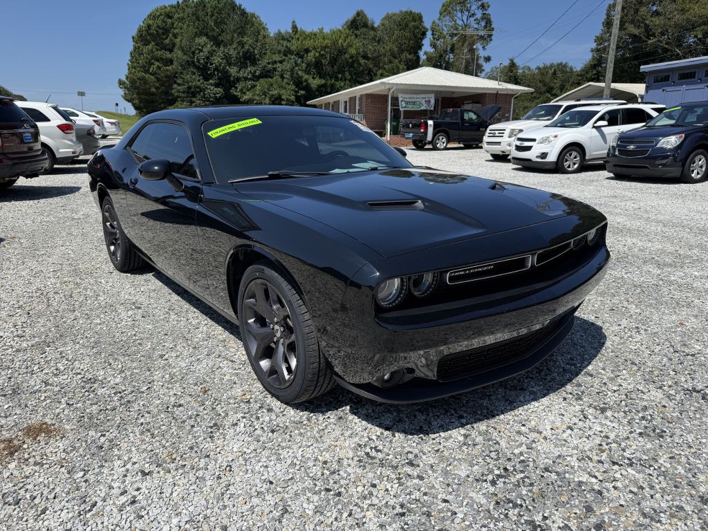 2018 Dodge Challenger Image 2