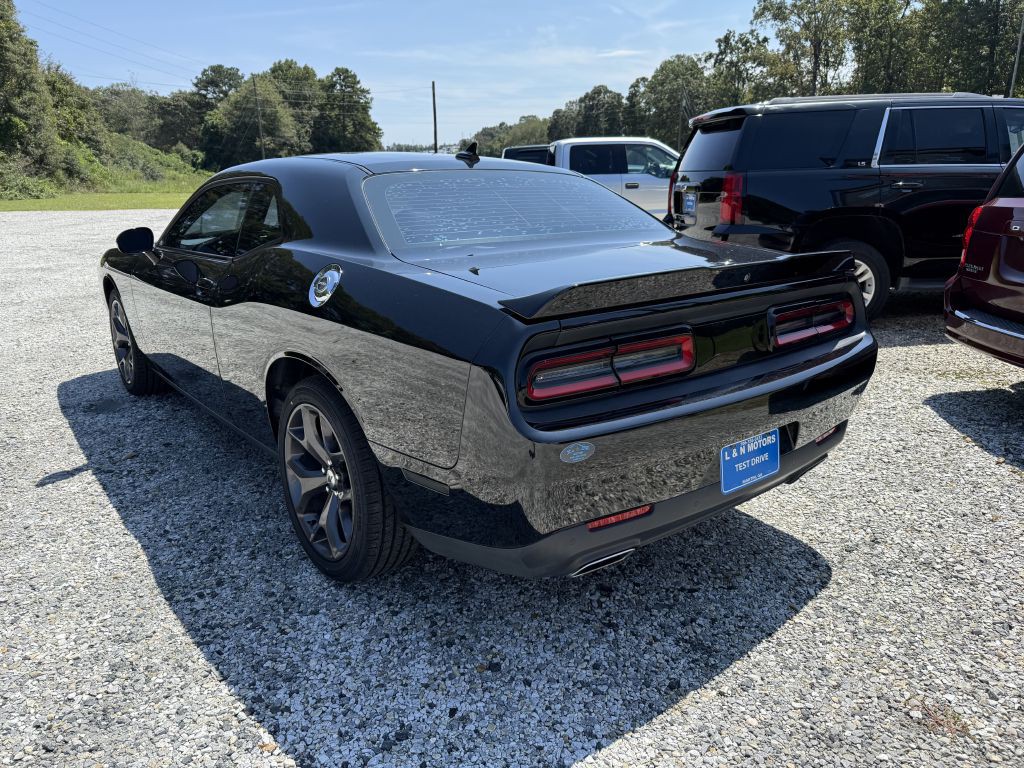 2018 Dodge Challenger Image 4