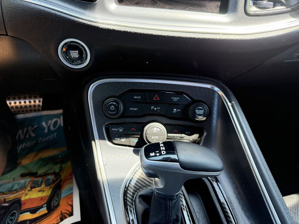 2018 Dodge Challenger Image 9
