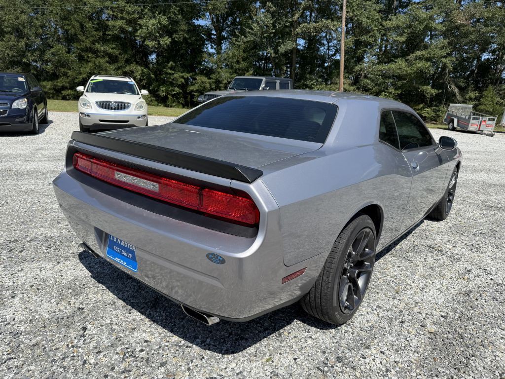2014 Dodge Challenger Image 3