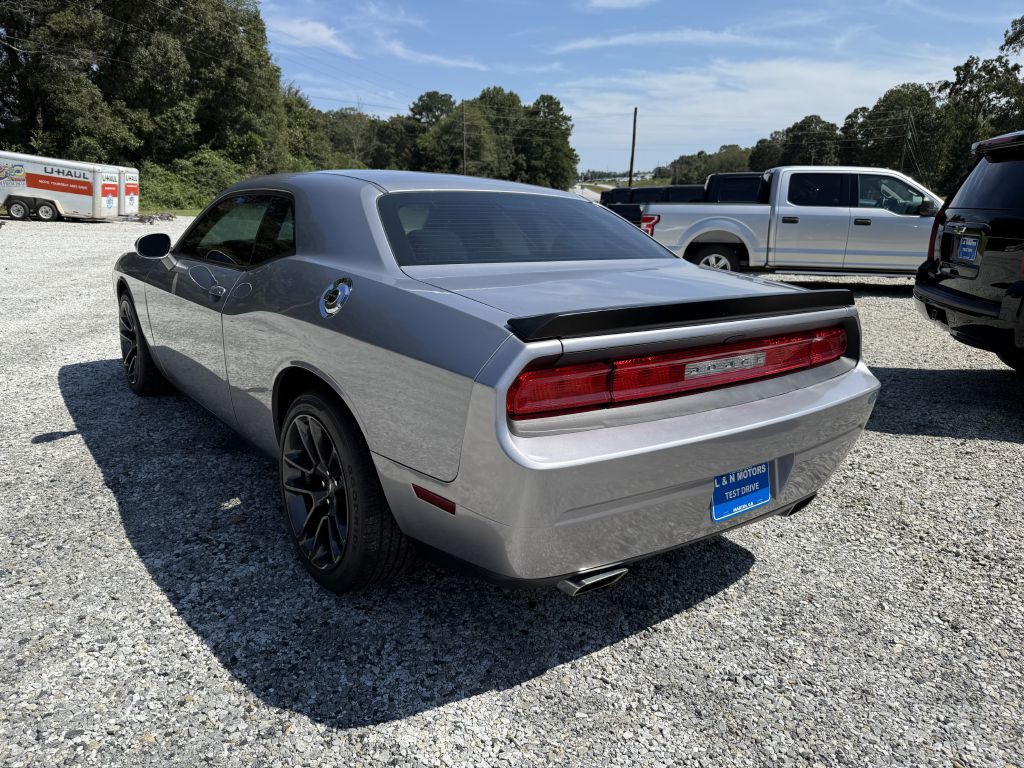 2014 Dodge Challenger Image 4