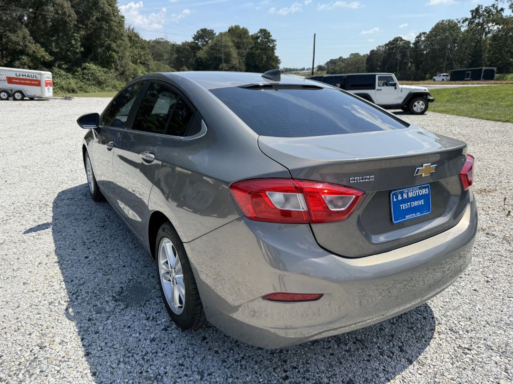 2017 Chevrolet Cruze Image 4