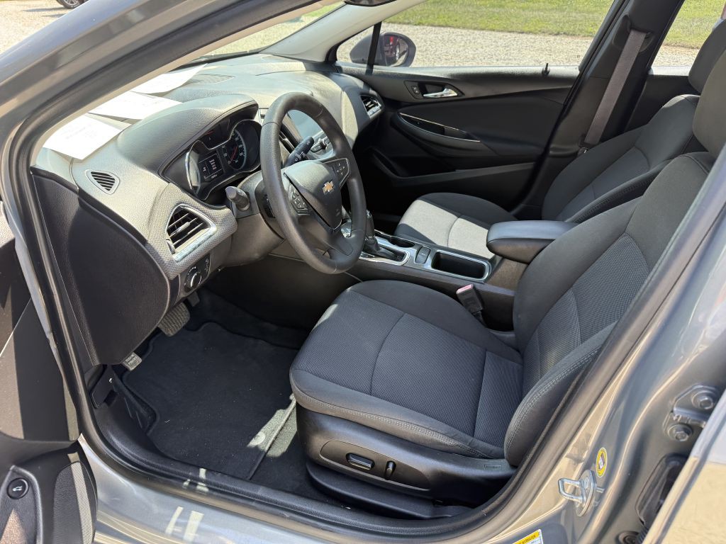 2017 Chevrolet Cruze Image 5