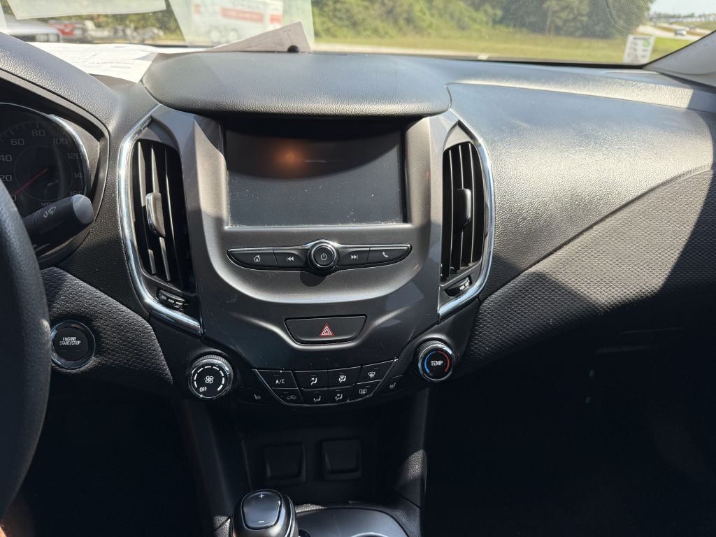 2017 Chevrolet Cruze Image 8