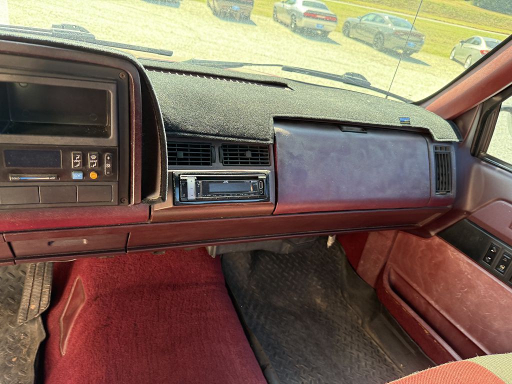 1988 GMC Gmt-400 Image 7