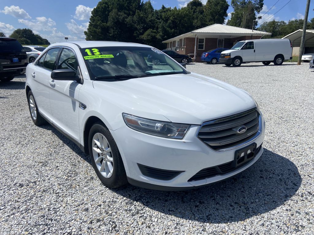 2013 Ford Taurus Image 2