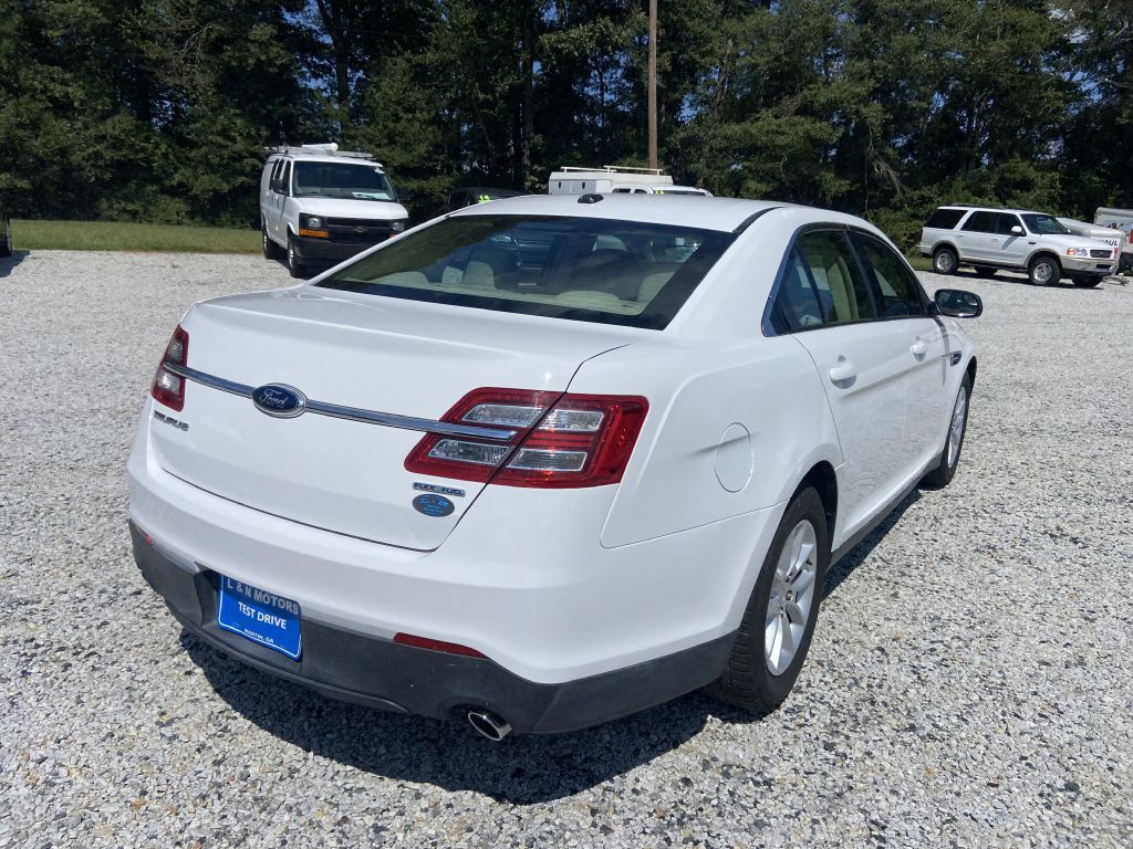 2013 Ford Taurus Image 3