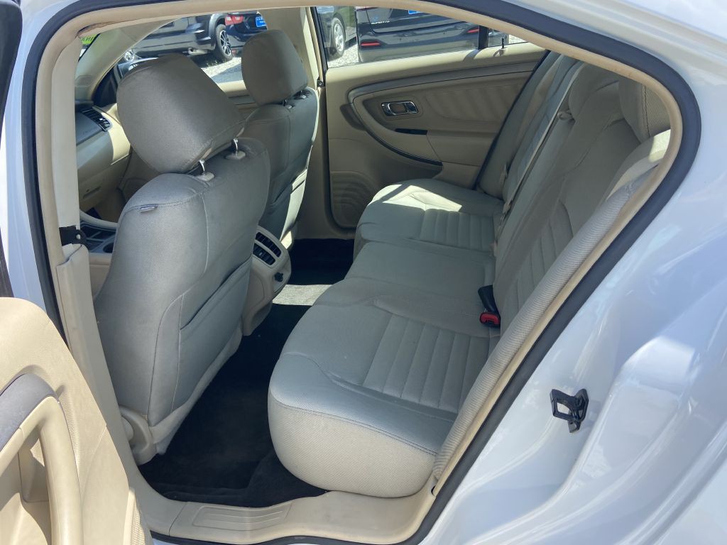 2013 Ford Taurus Image 6