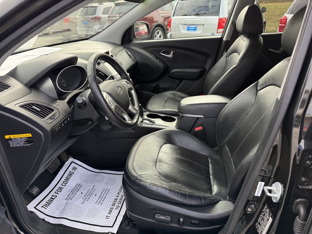 2012 Hyundai Tucson Image 5