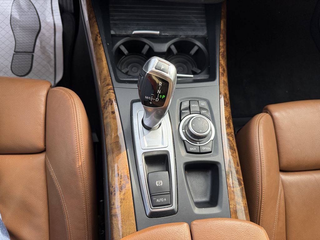 2010 BMW X5 Image 11