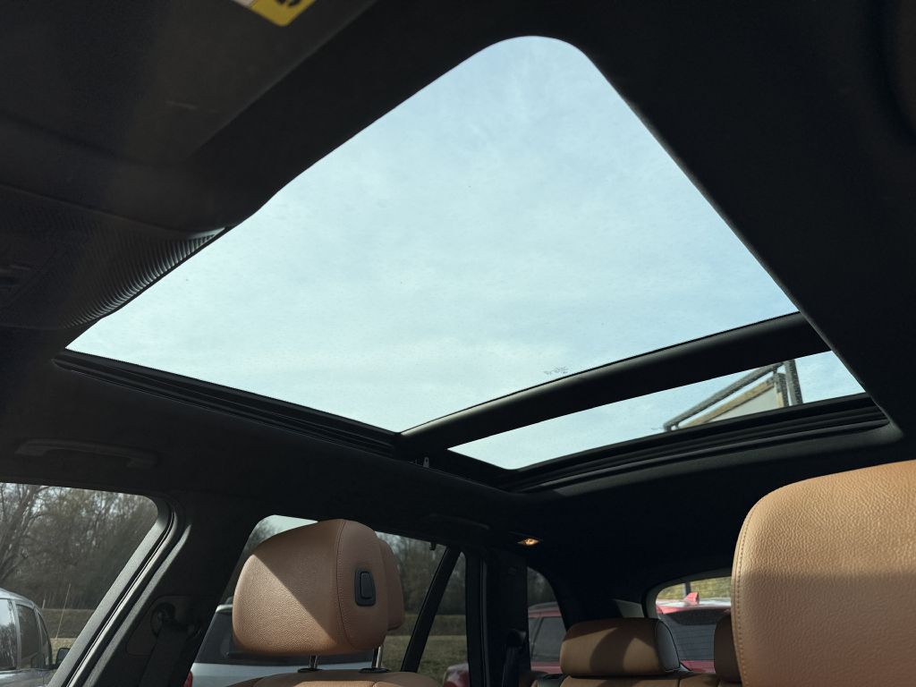 2010 BMW X5 Image 13