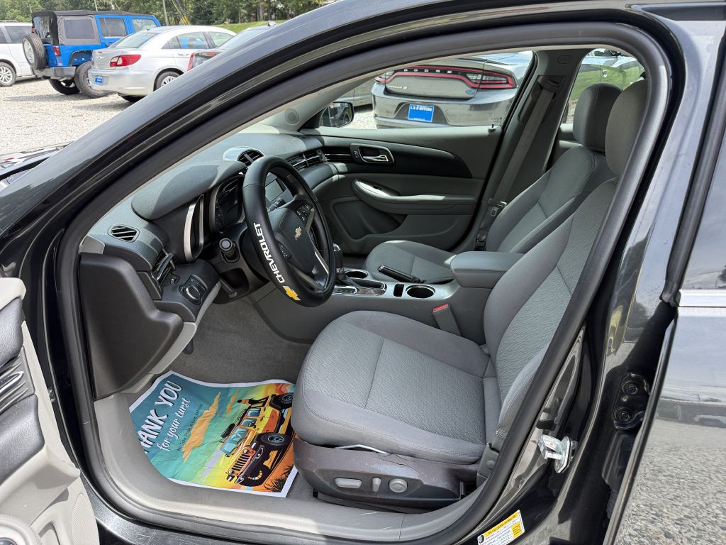 2014 Chevrolet Malibu Image 5
