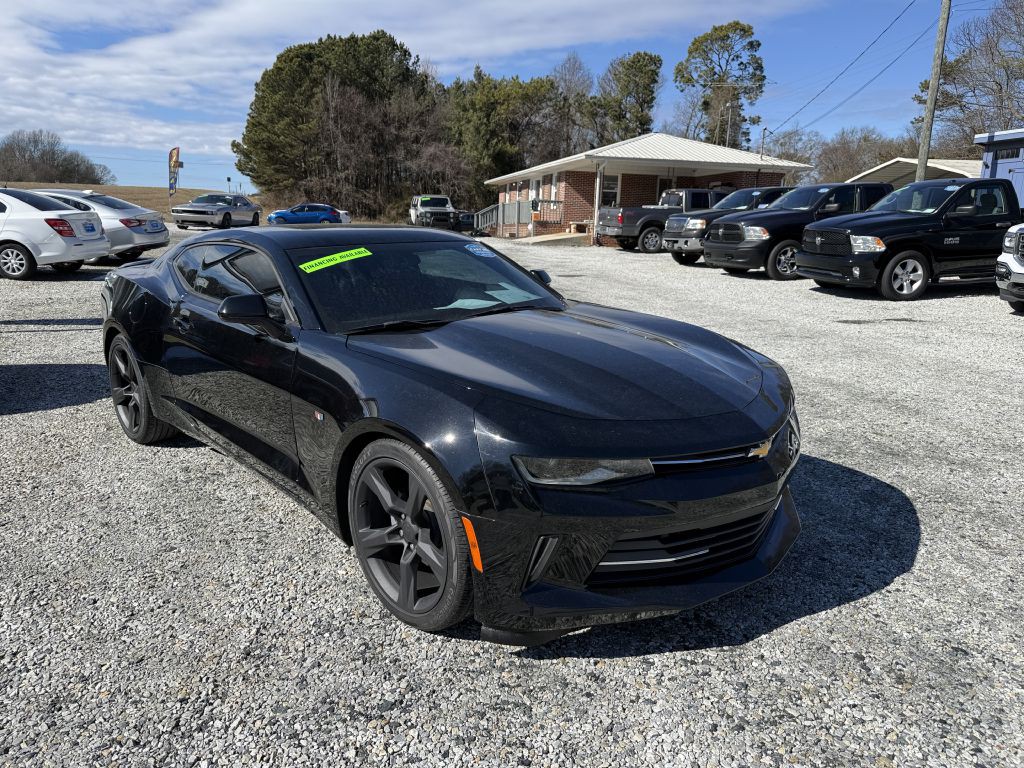 2017 Chevrolet Camaro Image 2