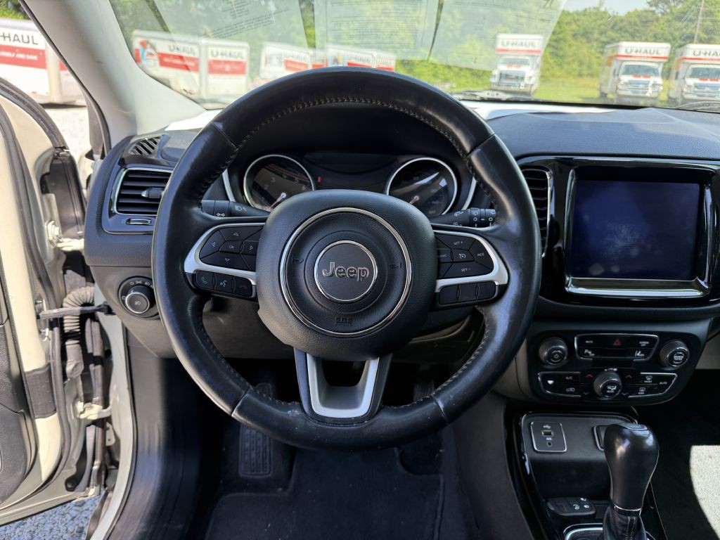 2018 Jeep Compass Image 9