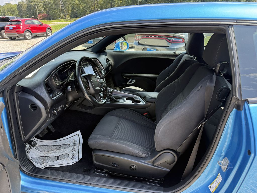 2019 Dodge Challenger Image 5