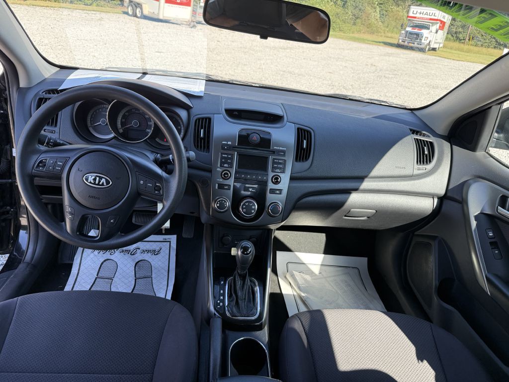 2013 Kia Forte Image 8