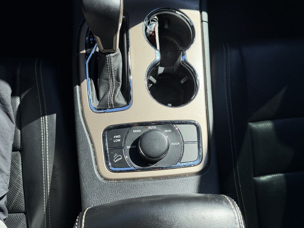 2017 Jeep Grand Cherokee Image 12