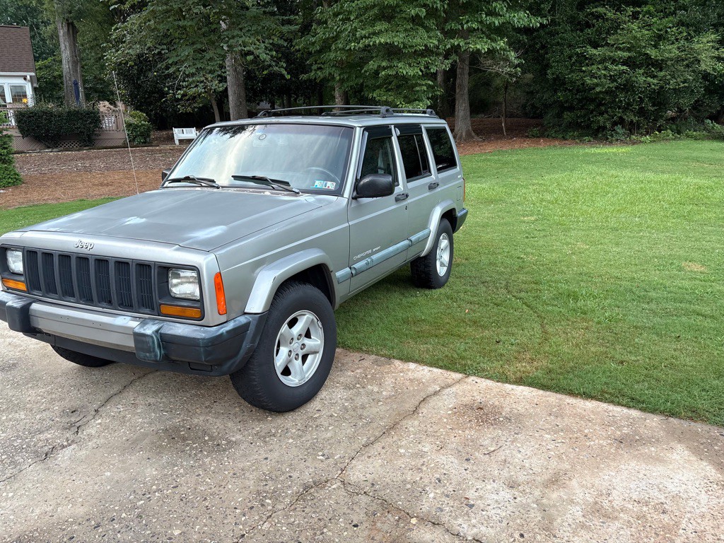 2000 Jeep Cherokee Image 1