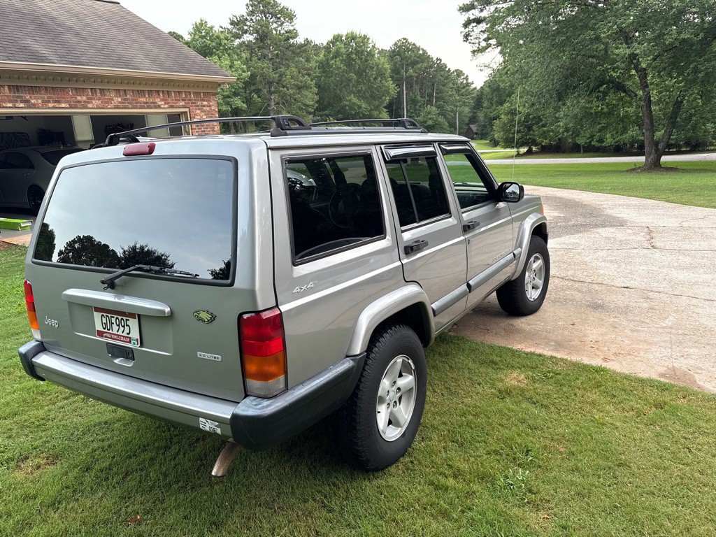 2000 Jeep Cherokee Image 4