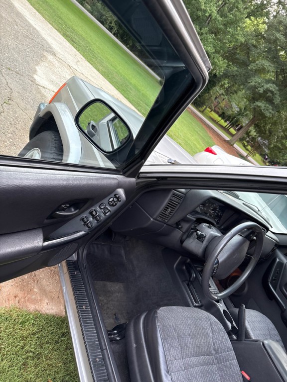 2000 Jeep Cherokee Image 14