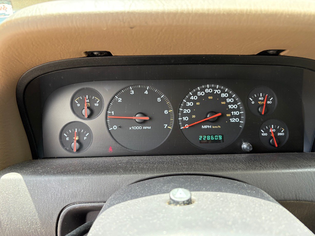 2001 Jeep Grand Cherokee Image 8