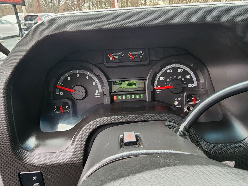 2016 Ford Econoline Image 12