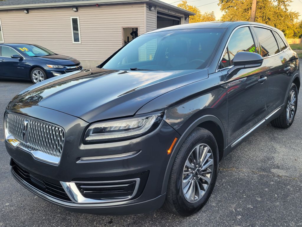 2020 Lincoln Nautilus Image 2