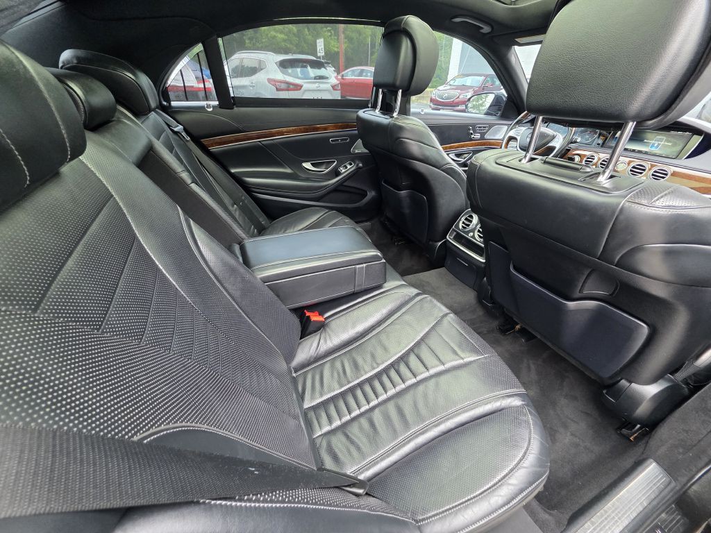 2016 Mercedes-Benz S-Class Image 30