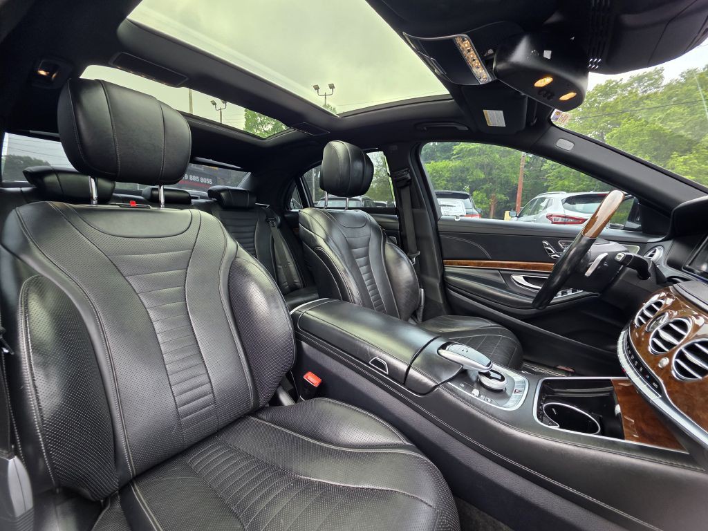 2016 Mercedes-Benz S-Class Image 32