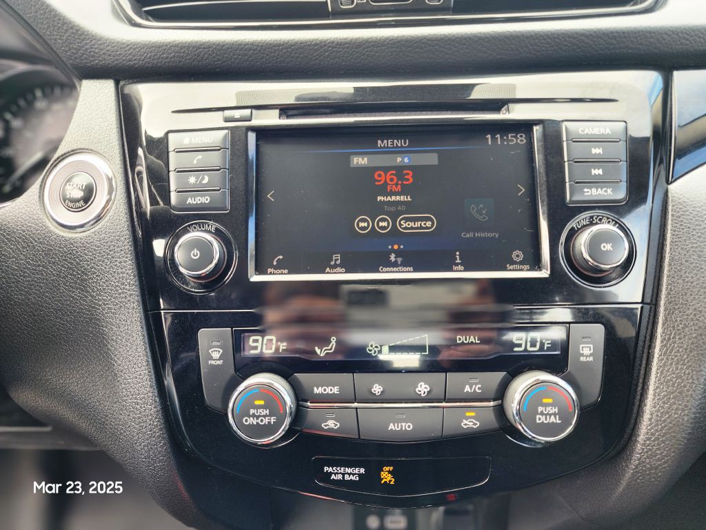 2021 Nissan Rogue Image 25