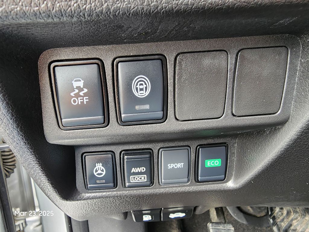 2021 Nissan Rogue Image 36