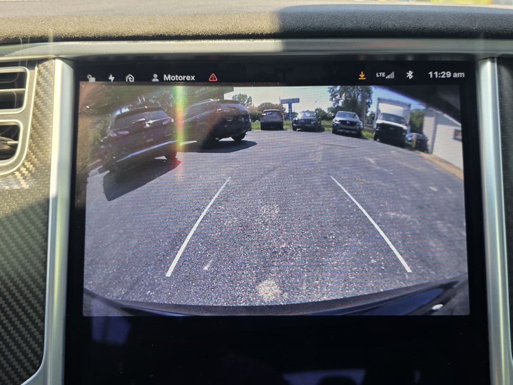 2015 Tesla Model S Image 37