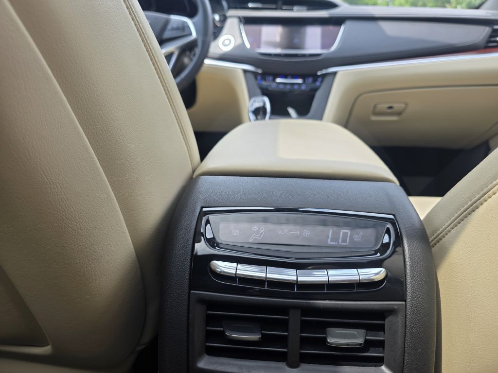 2018 Cadillac XT5 Image 49