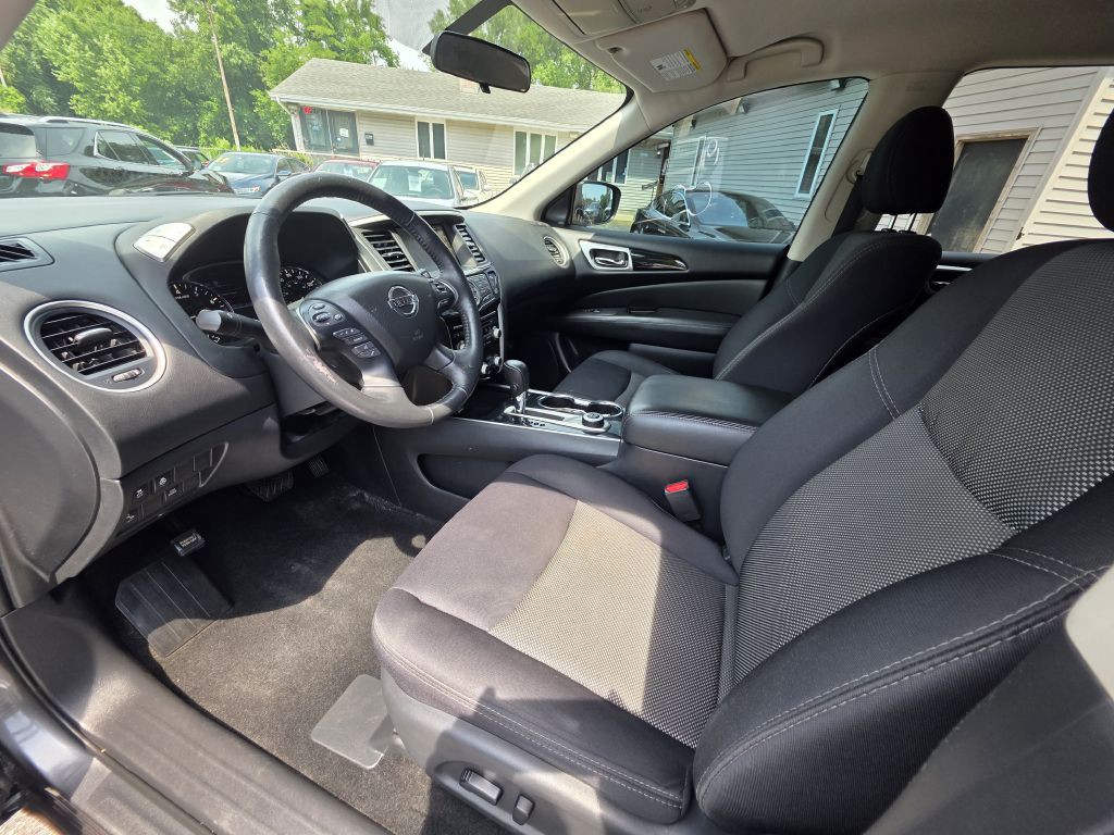 2019 Nissan Pathfinder Image 16