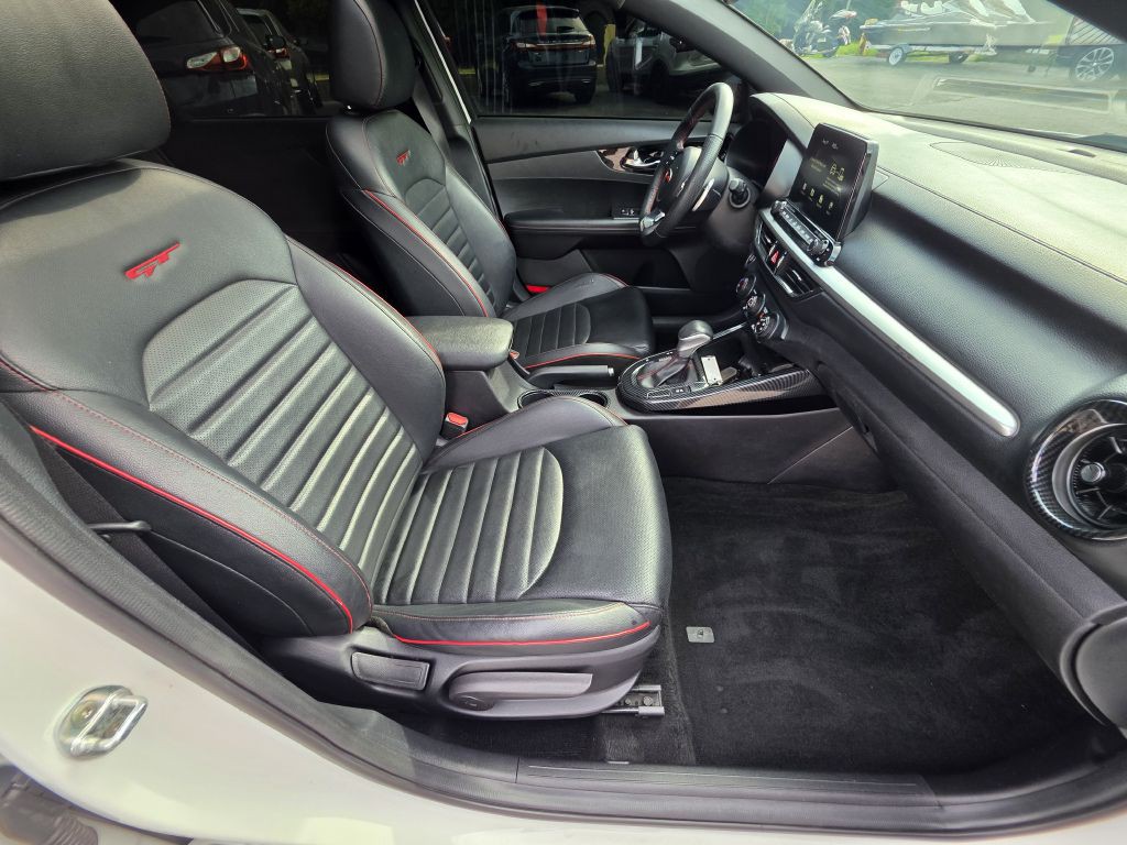 2021 Kia Forte Image 32