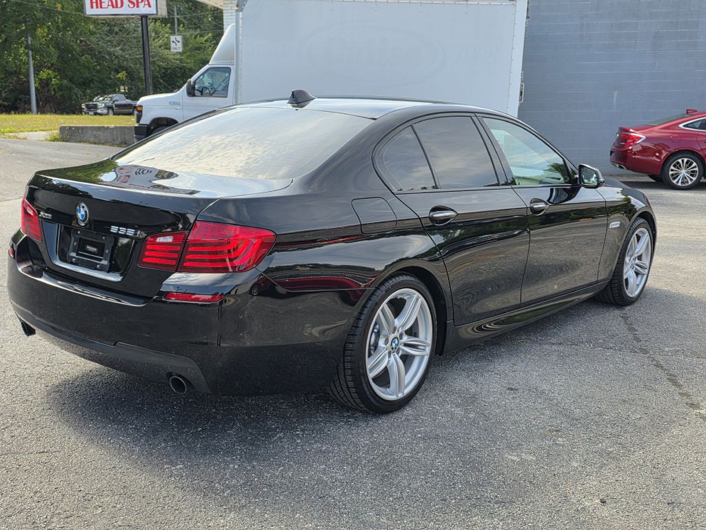 2015 BMW 5 Series Image 9