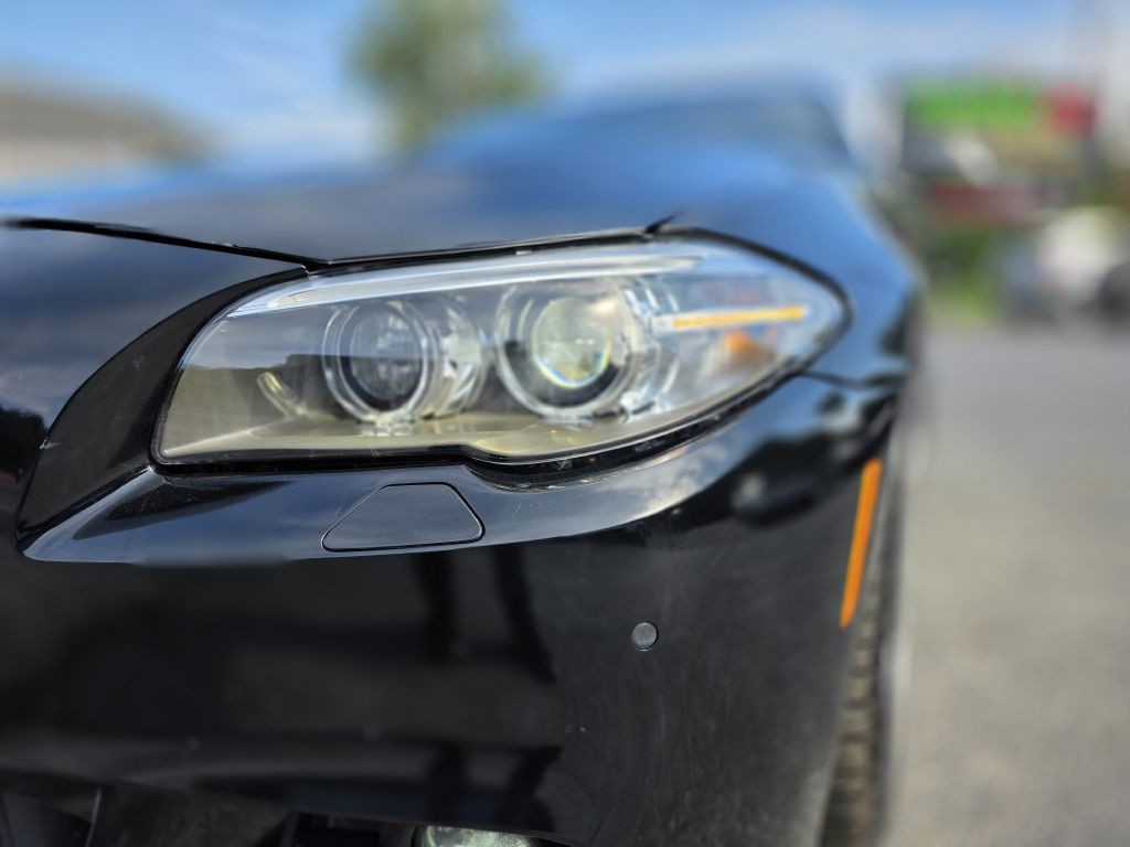 2015 BMW 5 Series Image 16