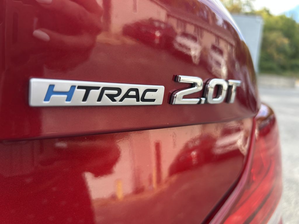 2021 Genesis G70 Image 10